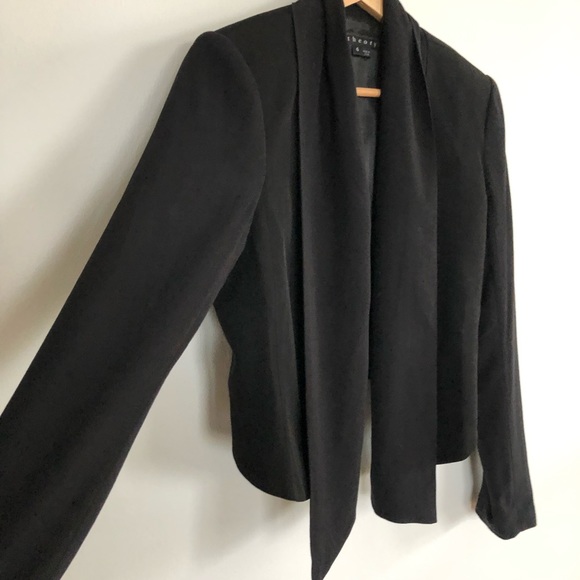 THEORY Bennira open front waterfall shawl collar cropped black jacket - Picture 2 of 7